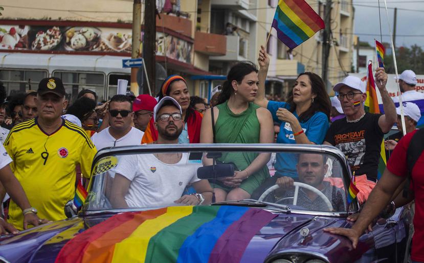En la foto la comunidad gay de Cuba se manifiesta en una parada. (AP)