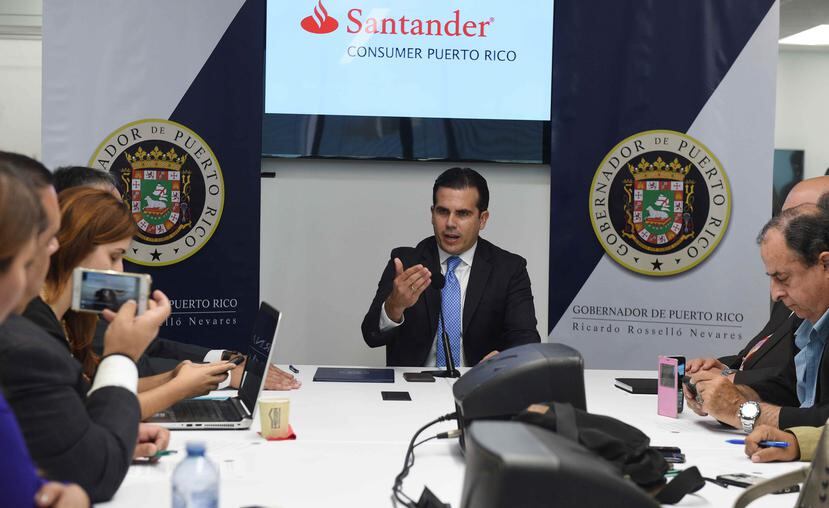 El primer ejecutivo agradeció la disponibilidad de los abogados Walter Alomar Jiménez y Zoraida Buxó Santiago para servir a la UPR en lo que llamó “tiempos de grandes retos”.