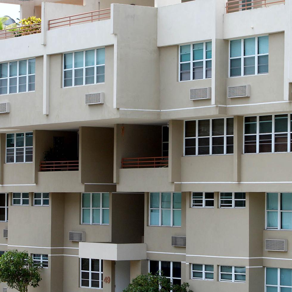 En Puerto Rico, hay aproximadamente unos 5,000 condominios actualmente.