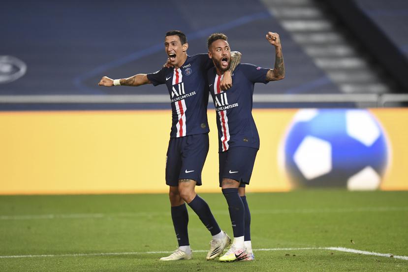 Angel Di Maria y Neymar celebran el segundo gol de PSG en la semifinal de la Champions.