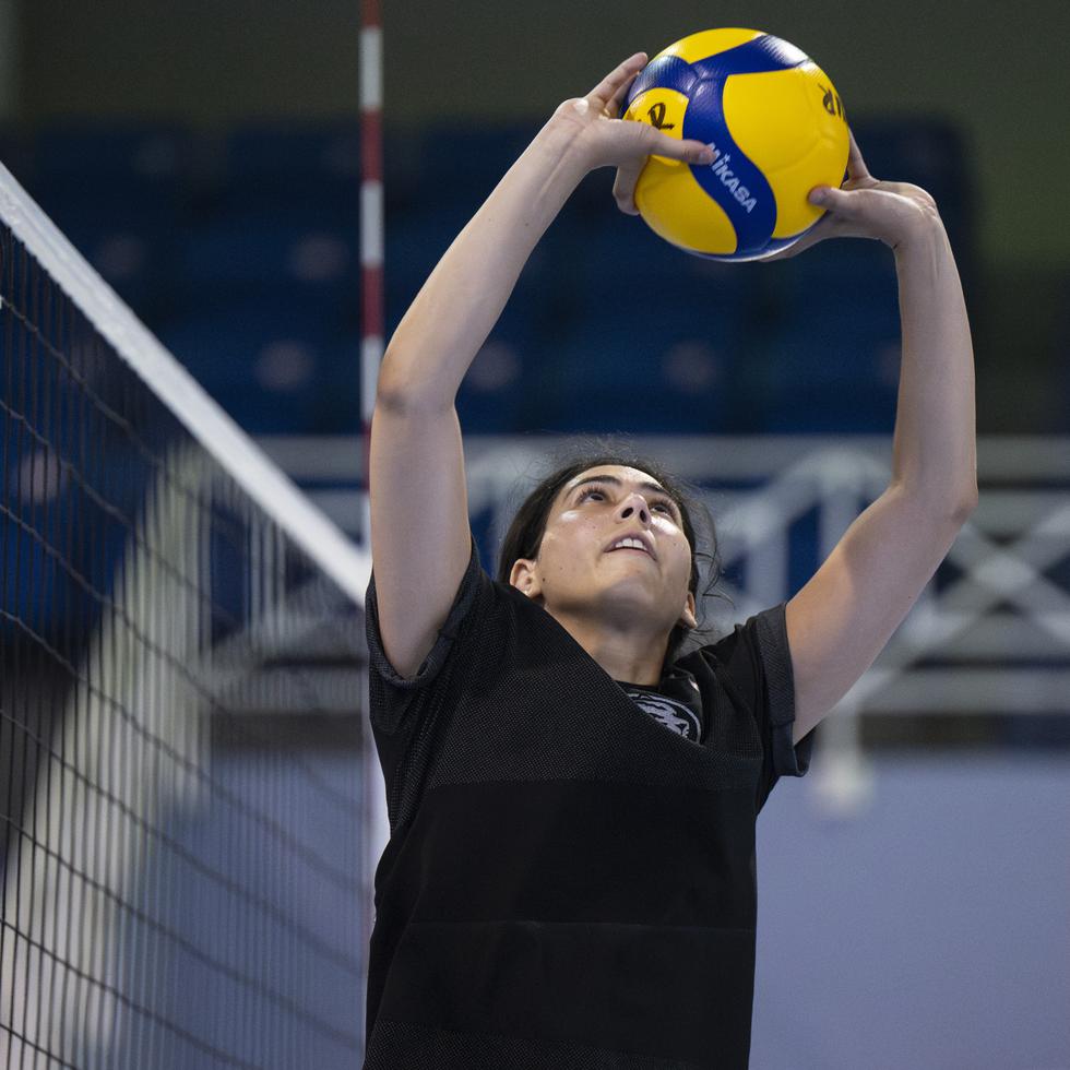 Andrea Fuentes forma parte del programa nacional de voleibol.