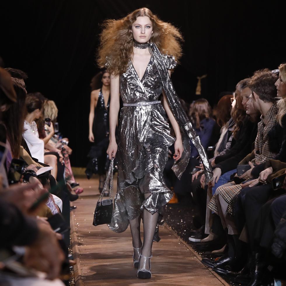 Michael Kors abrió la última jornada de la Semana de Moda de Nueva York. (Fotos: AP)
