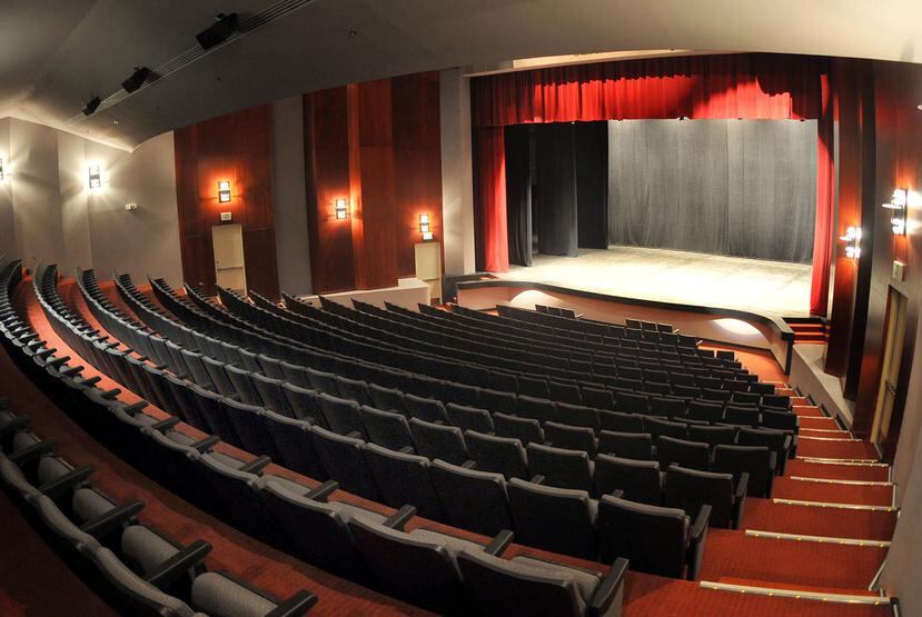 Las salas de teatro del país permancen cerradas desde el pasado mes de marzo. (Archivo)