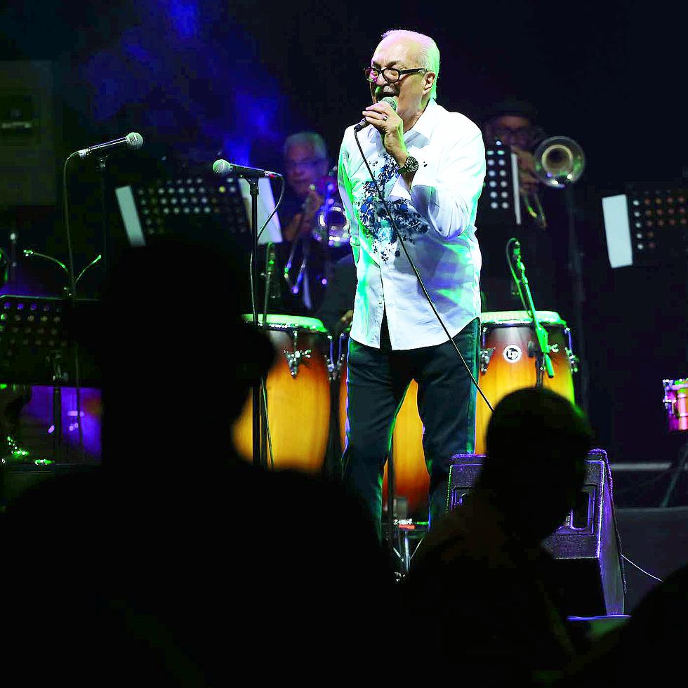 Paquito Guzmán se destacó por su interpretaciones de salsa romántica.