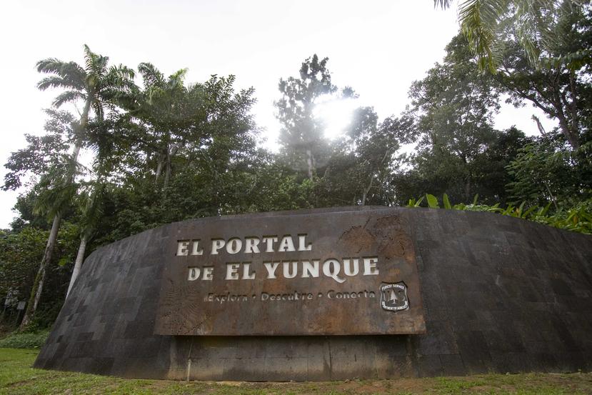 La entrada al El Portal del Yunque.