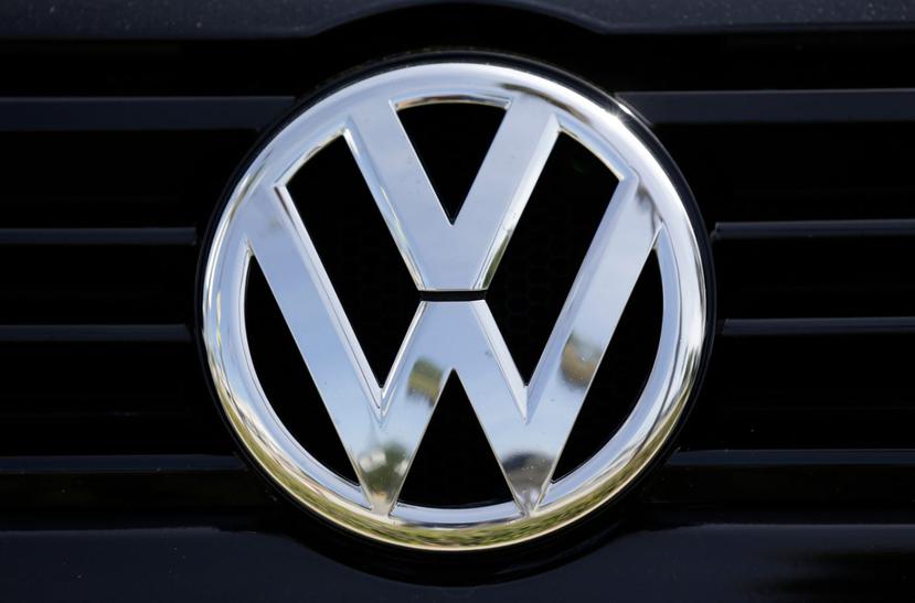 Volkswagen dijo en un comunicado que está "trabajando intensamente para eliminar esas desviaciones a través de medidas técnicas". (AP)