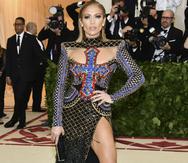 Jennifer Lopez a su llegada a la gala del Museo Metropolitano de Nueva York en la edición de 2018. (Foto: Archivo)
