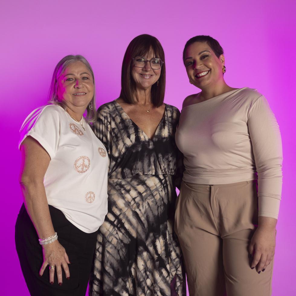 Teresa Mercado, Ana Diez, y Karla Sustache, sobrevivientes de cáncer de seno.