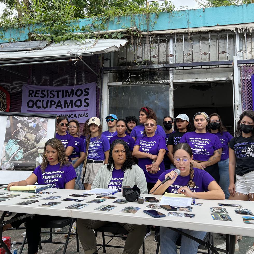 Portavoces de la Colectiva Feminista en Construcción denunciaron un supuesto patrón de acoso y persecución en su contra por parte de la Policía y el Departamento de Justicia.