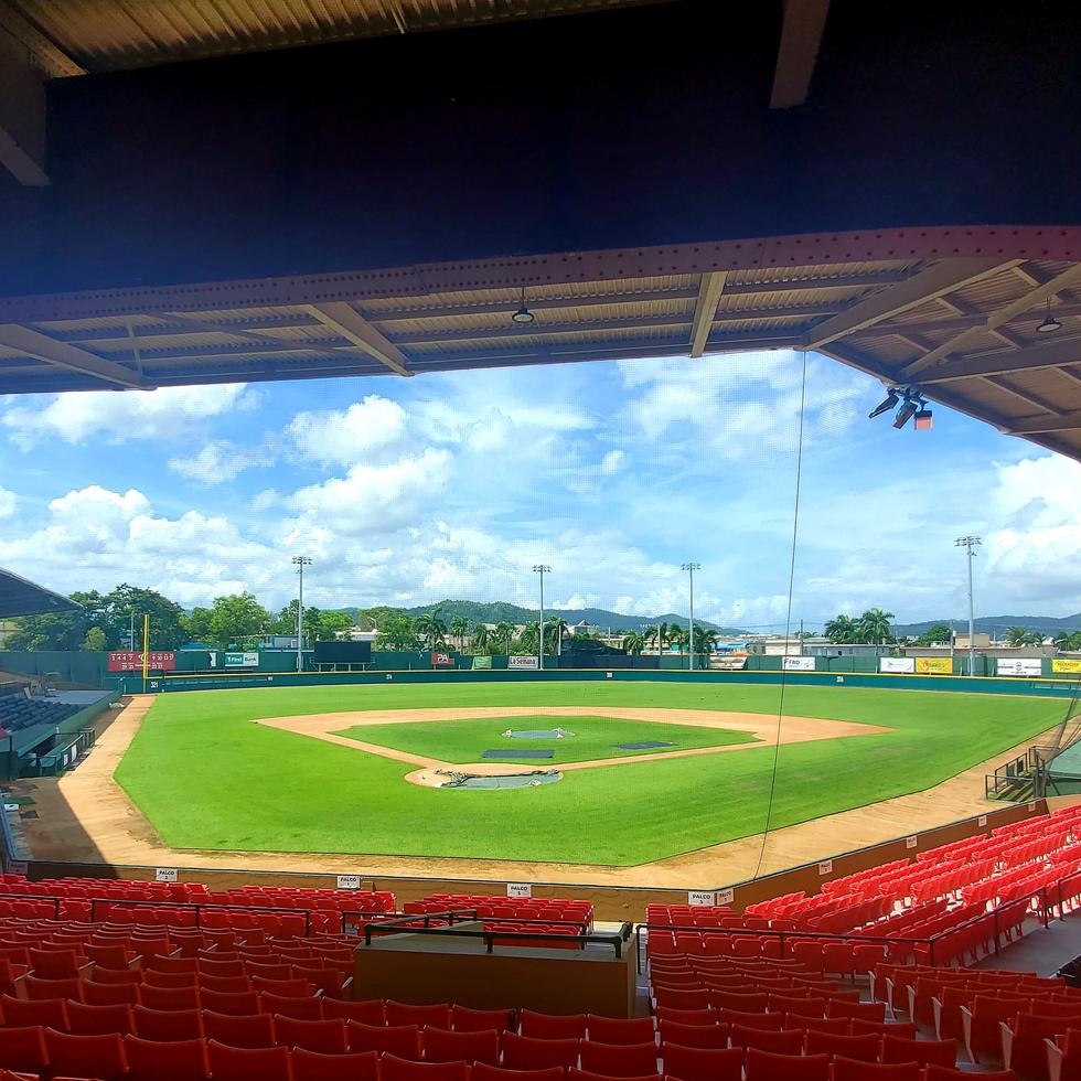 El Estadio Yldefonso Solá Morales es el hogar de los Criollos de Caguas en la Liga de Béisbol Invernal Roberto Clemente.