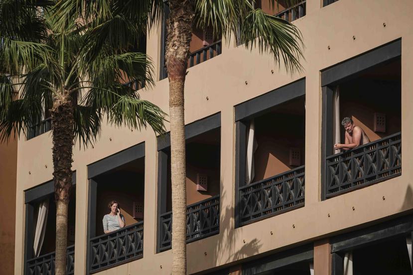 Unas 1,000 personas quedaron en cuarentena en el hotel H10 Costa Adeje Palace en Tenerife. (AP)