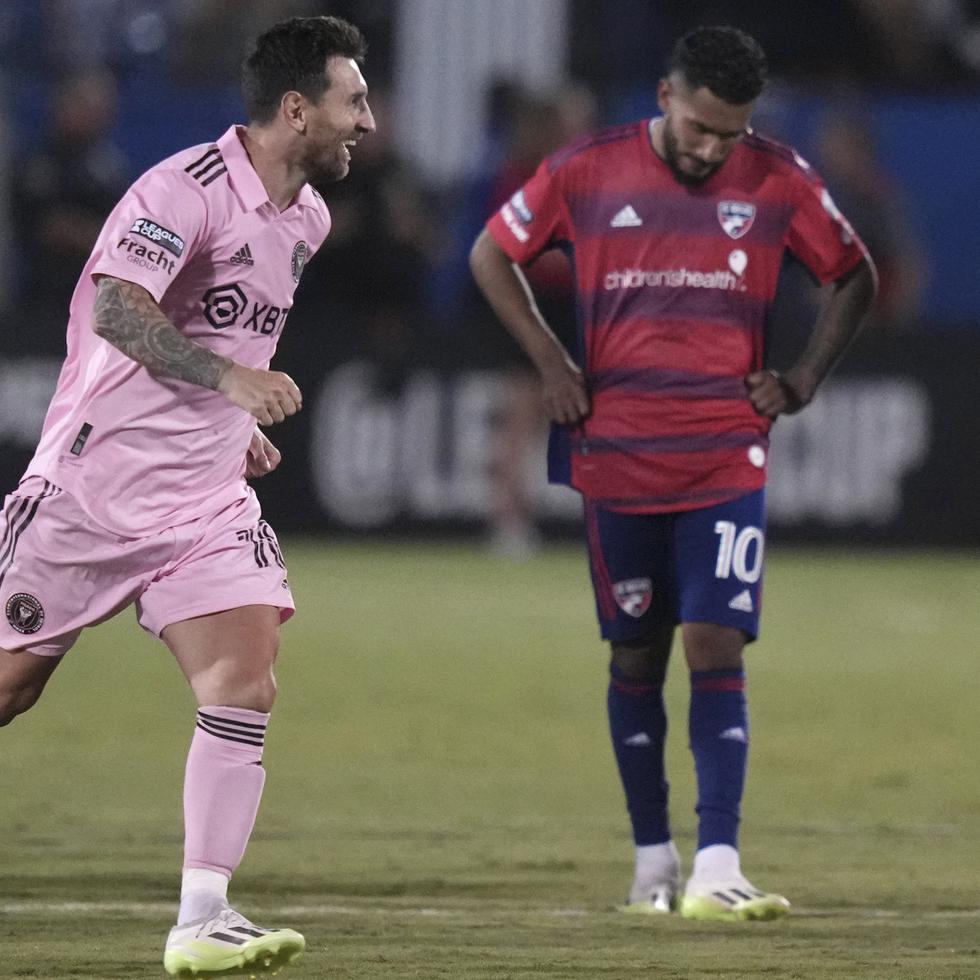 Lionel Messi, del Inter Miami, celebra tras la victoria frente a Jesús Ferreira en una tanda de penales ante FC Dallas en la Leagues Cup.
