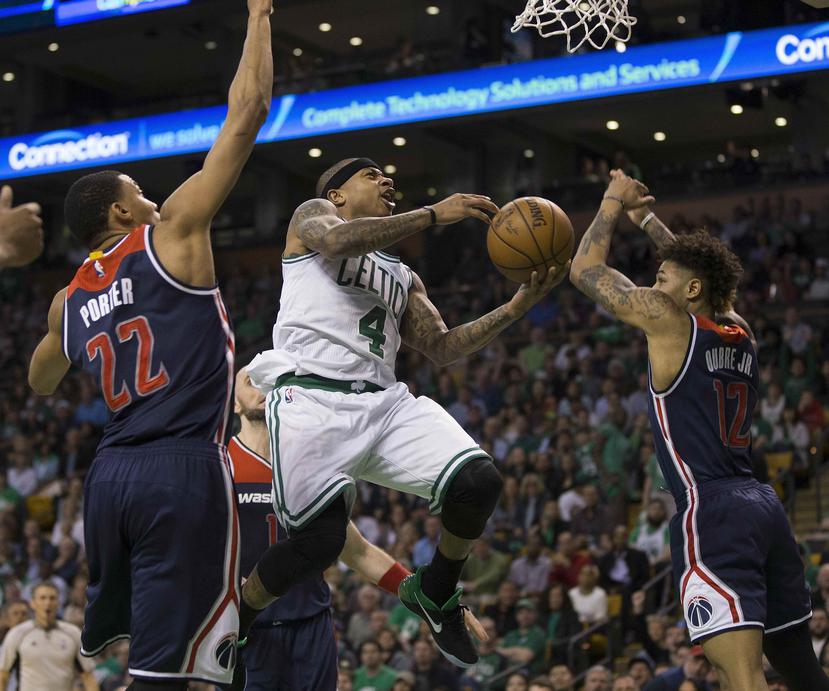 Sin su estelar armador, los Celtics dominaron 13-2 para podar la ventaja de Washington. (AP)