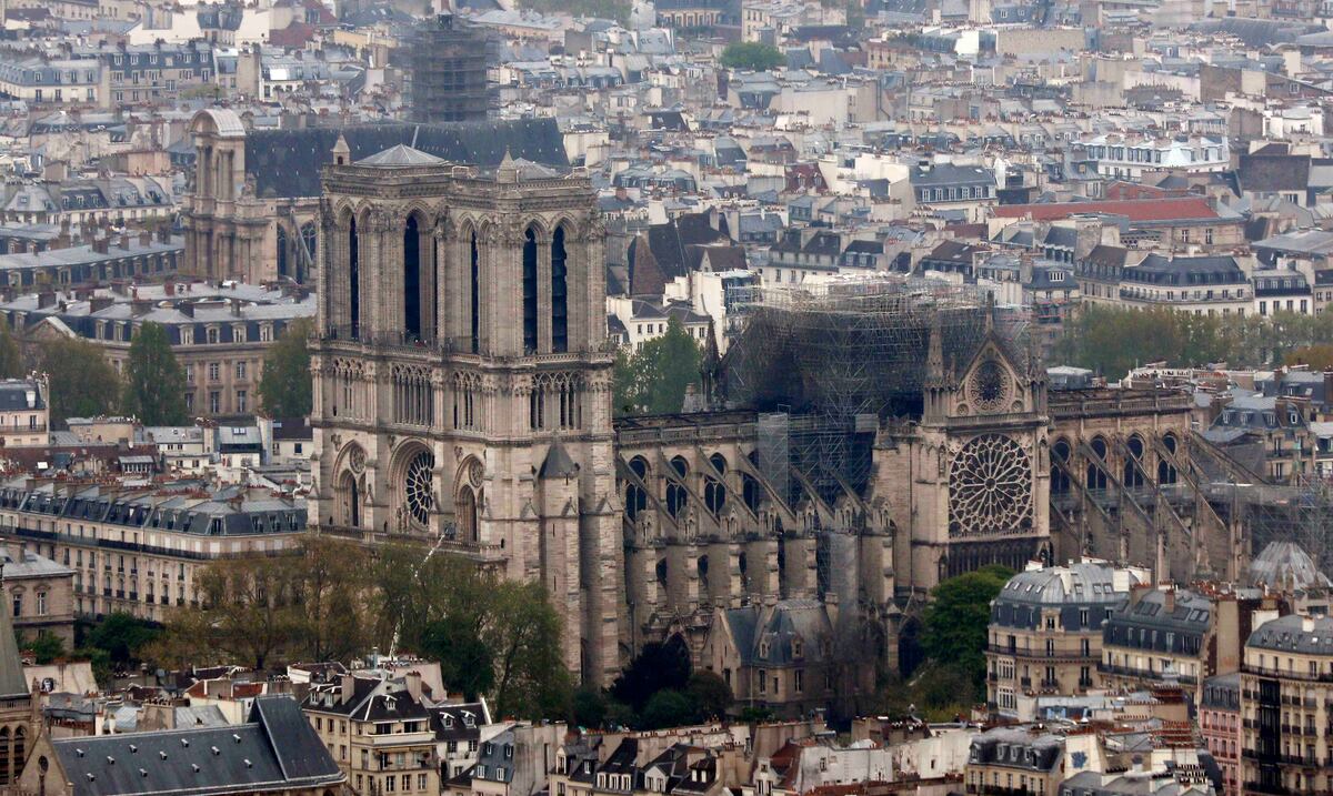El grupo Louis Vuitton hace una promesa millonaria para la reconstrucción de Notre Dame - El ...