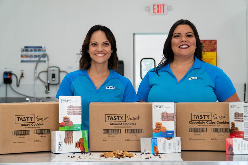 Desde la izquierda, Ailed González y Jonelie Vélez, socias fundadoras de la marca Tasty Smart. (Suministrada)