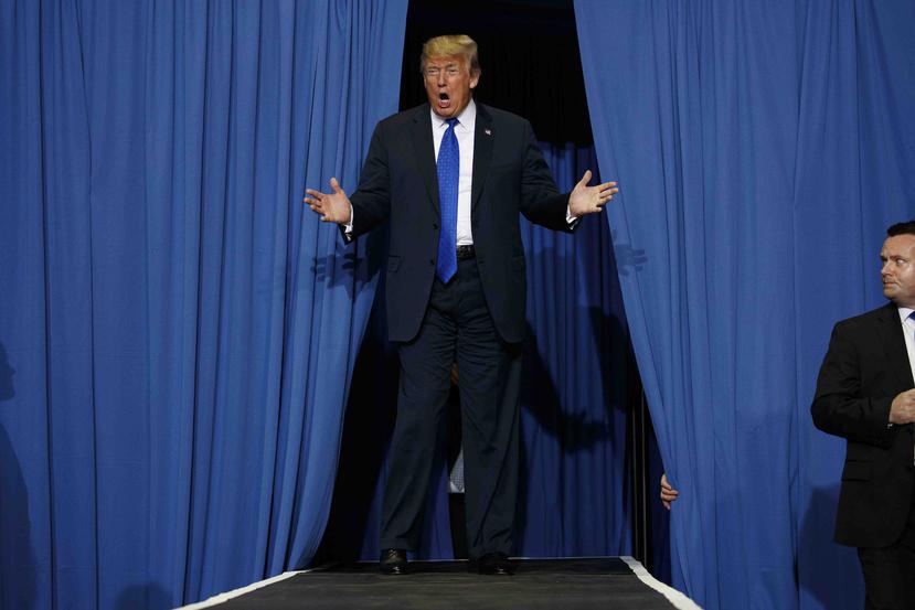 El presidente de Estados Unidos, Donald Trump, a su llegada a un acto de campaña en el Landers Center Arena de Southaven, Mississippi. (AP)