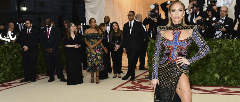 Jennifer Lopez a su llegada el año pasado a la gala del Museo Metropolitano de Nueva York. (Foto: Archivo)