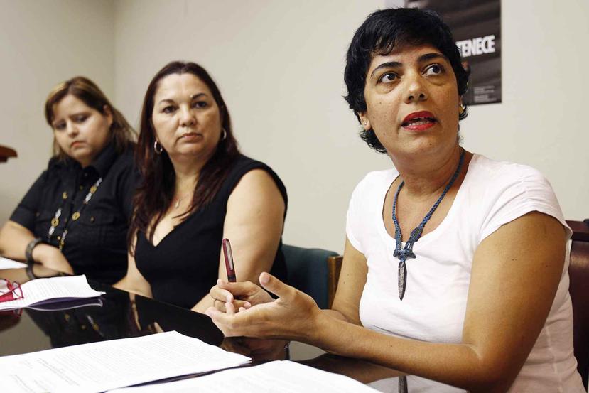 Vilma González (al centro), portavoz de Coordinadora Paz para la Mujer, indicó que necesitan donativos y el apoyo del público y sector privado para mantener activos los albergues.