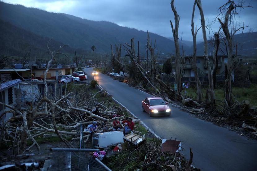 Puerto Rico había recibido exención total en el pareo de fondos de FEMA para recoger escombros. Trump propone bajar a 10% el pago por infraestructura. (Archivo)