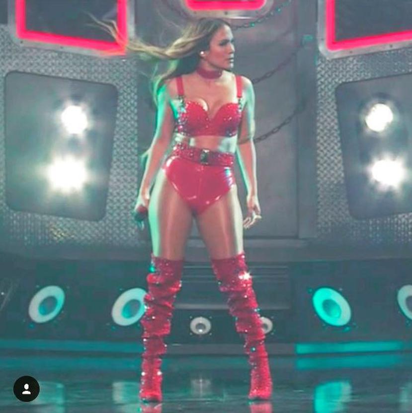 Jennifer López también alborotó la audiencia con un número que parecía de su show en Las Vegas. (Instagram/ JLo)
