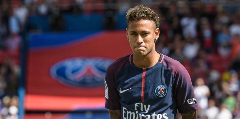 El PSG adquirió a Neymar procedente del Barcelona por una cifra record de $262 millones en el periodo entre temporadas. 
 (Archivo / EFE)