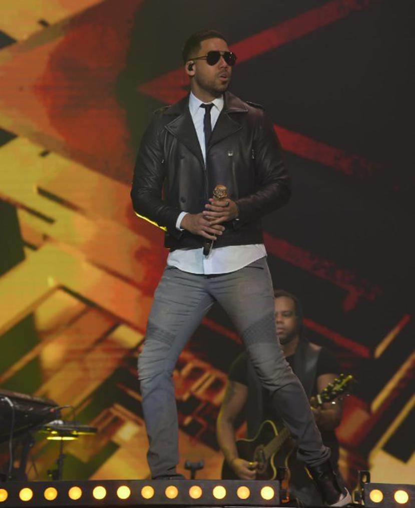 El cantante durante el concierto de anoche en el Arena Movistar de Chile. (Suministrada)