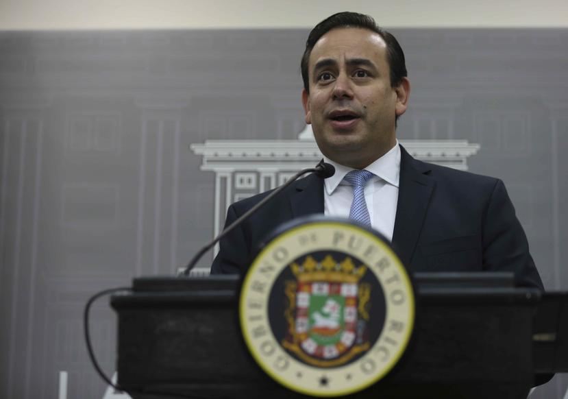 El exsecretario de la Gobernación, William Villafañe, durante una conferencia de prensa en La Fortaleza. (GFR Media)