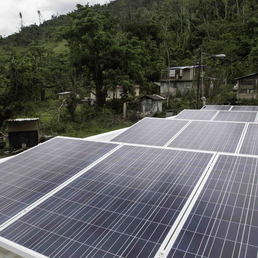 Queremos Sol aboga por la instalación de paneles fotovoltaicos en los techos.