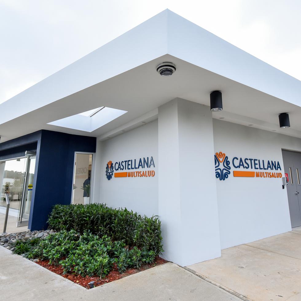 La nueva clínica de salud Castellana Multisalud está ubicada en Barrio Llanos carretera 725 KM 0.5, Parque Industrial PRIDCO y su horario es de lunes a viernes de 7:30 a.m. a 4:30 p.m. Los servicios de medicina primaria pronto estarán disponibles en horarios extendidos de lunes a viernes, hasta las 8:00 p.m.
