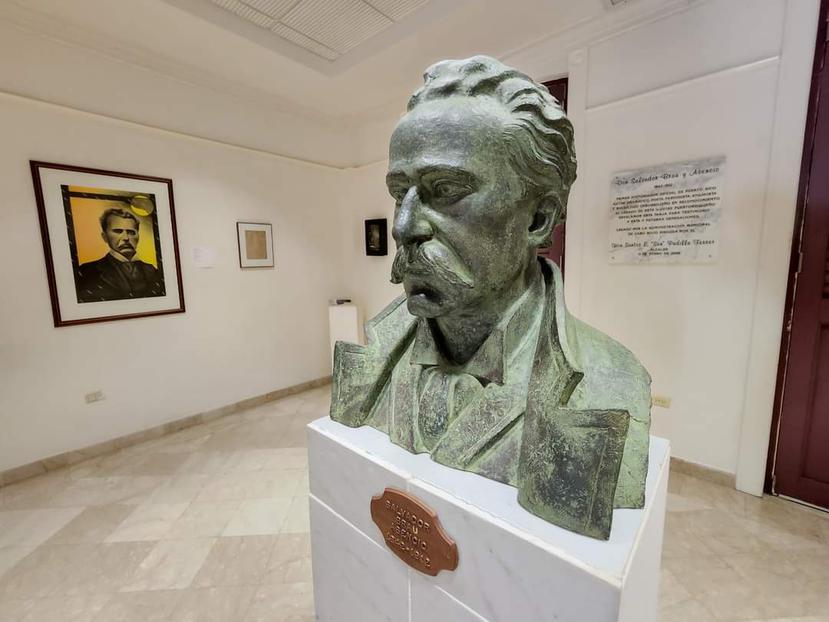 La Sala Salvador Brau y Ascencio está dedicada a este político, historiador y sociólogo nacido en Cabo Rojo en 1842.