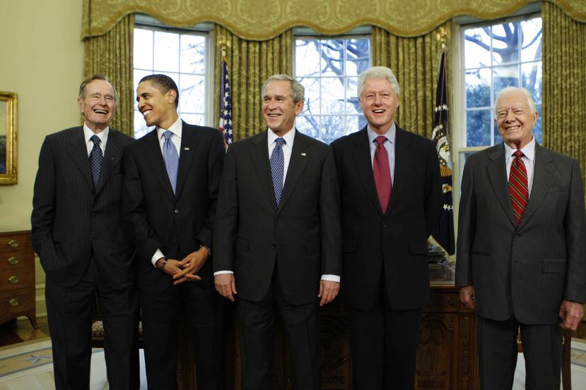 De izquierda a derecha, George Bush, padre; Barack Obama, George Bush, hijo; Bill Clinton y Jimmy Carter. (Archivo / GFR Media)