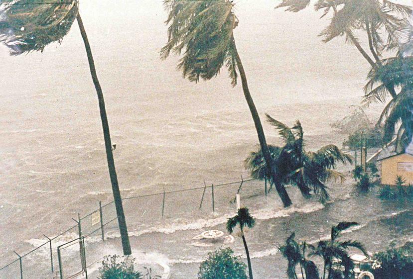 Inundación de la costa durante el Huracán Hugo en septiembre de 1989. (Archivo / GFR Media)
