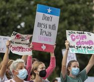 Al menos seis clínicas que realizan abortos en Texas comenzaron a reanudar sus servicios regulares después de que la ley fue puesta en suspenso, según el Centro por los Derechos Reproductivos.