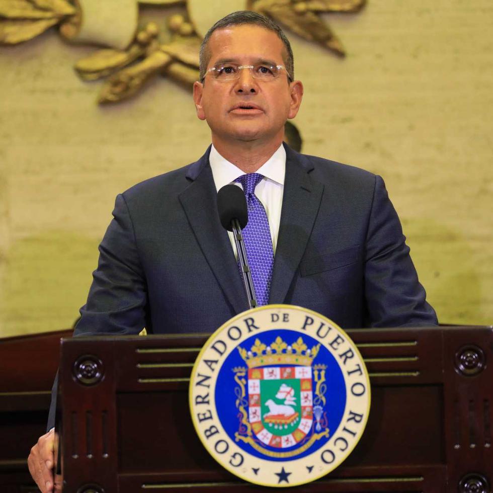El gobernador Pedro Pierluisi durante el mensaje.