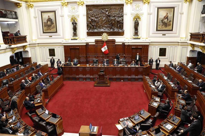 Vista del interior del Congreso este lunes, en Lima. (EFE / Paolo Aguilar)