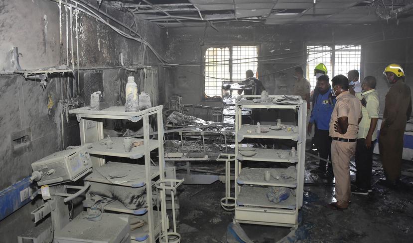 Sala de COVID-19 de un hospital que se incendió en Ahmednagar, en el estado occidental indio de Maharashtra.