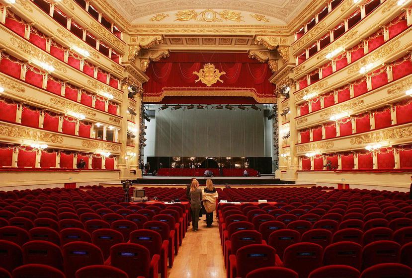 Durante esta breve temporada actuarán pequeñas formaciones con un aforo de máximo 600 personas, frente a las 2,000 que acogía La Scala antes del cierre por el coronavirus. (archivo)