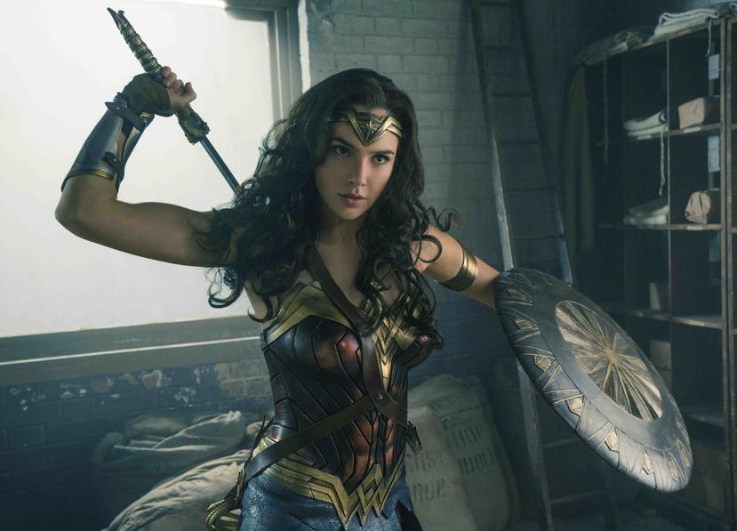 La imagen muestra a la actriz Gal Gadot en una escena de "Wonder Woman" (2017). (Clay Enos/Warner Bros. Entertainment vía AP)