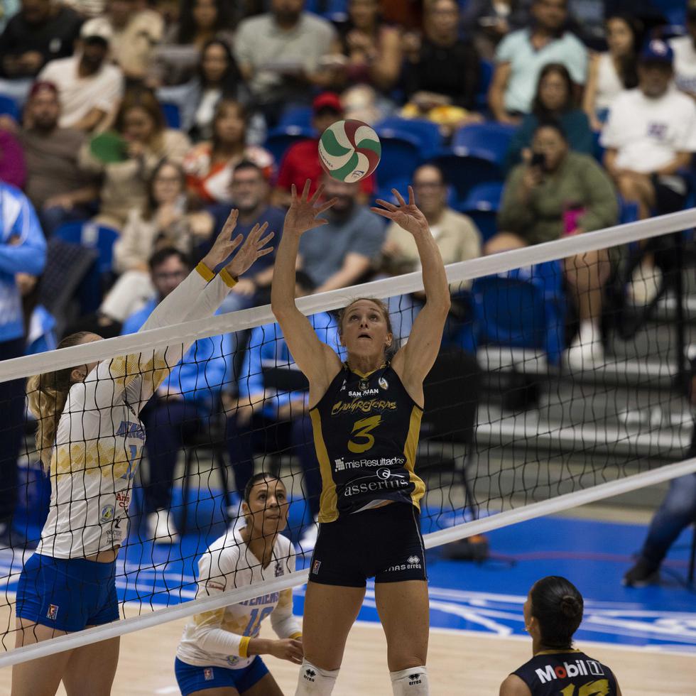 La colocadora Carli Lloyd ha sido clave en las aspiraciones de Santurce en la final de la Liga de Voleibol Superior Femenino.