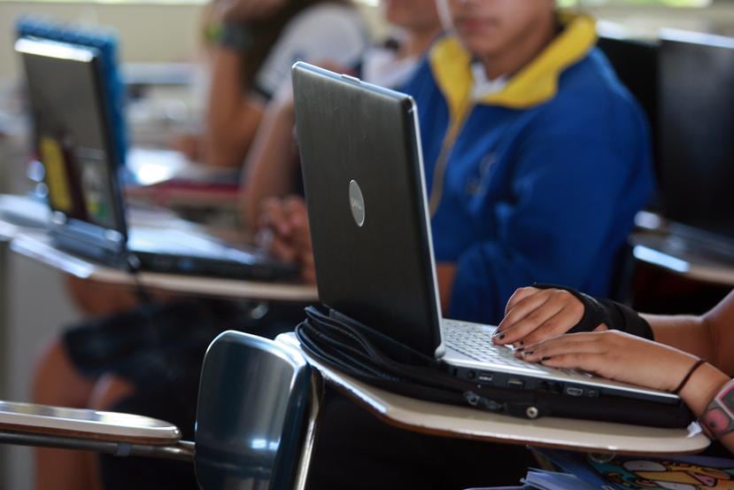 Todavía el 20% de los estudiantes no ha recibido computadoras o tabletas.