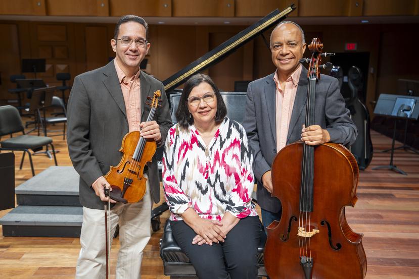 El Trío Sanromá está compuesto por, de izquierda a derecha: Francisco Cabán, en el violín; Diana Figueroa, en el piano; y Luis Miguel Rojas, en el violonchelo.