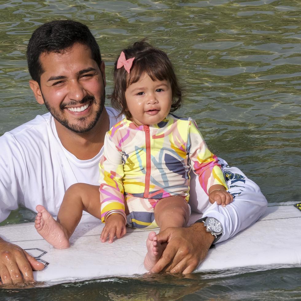Andrés Santiago y su hija Andrea José. (Gerald Lopez / GFR Media)