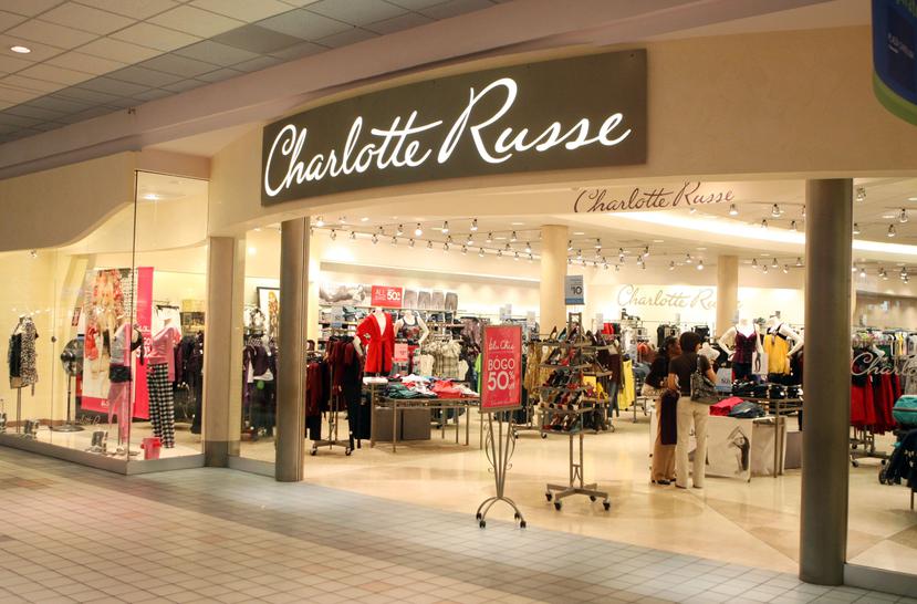 Fachada de la tienda Charlotte Russe en Plaza Carolina. (GFR Media)