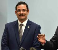 En la foto, el expresidente de la UPR Uroyoán Walker y el exrector Carlos Severino. (GFR Media)