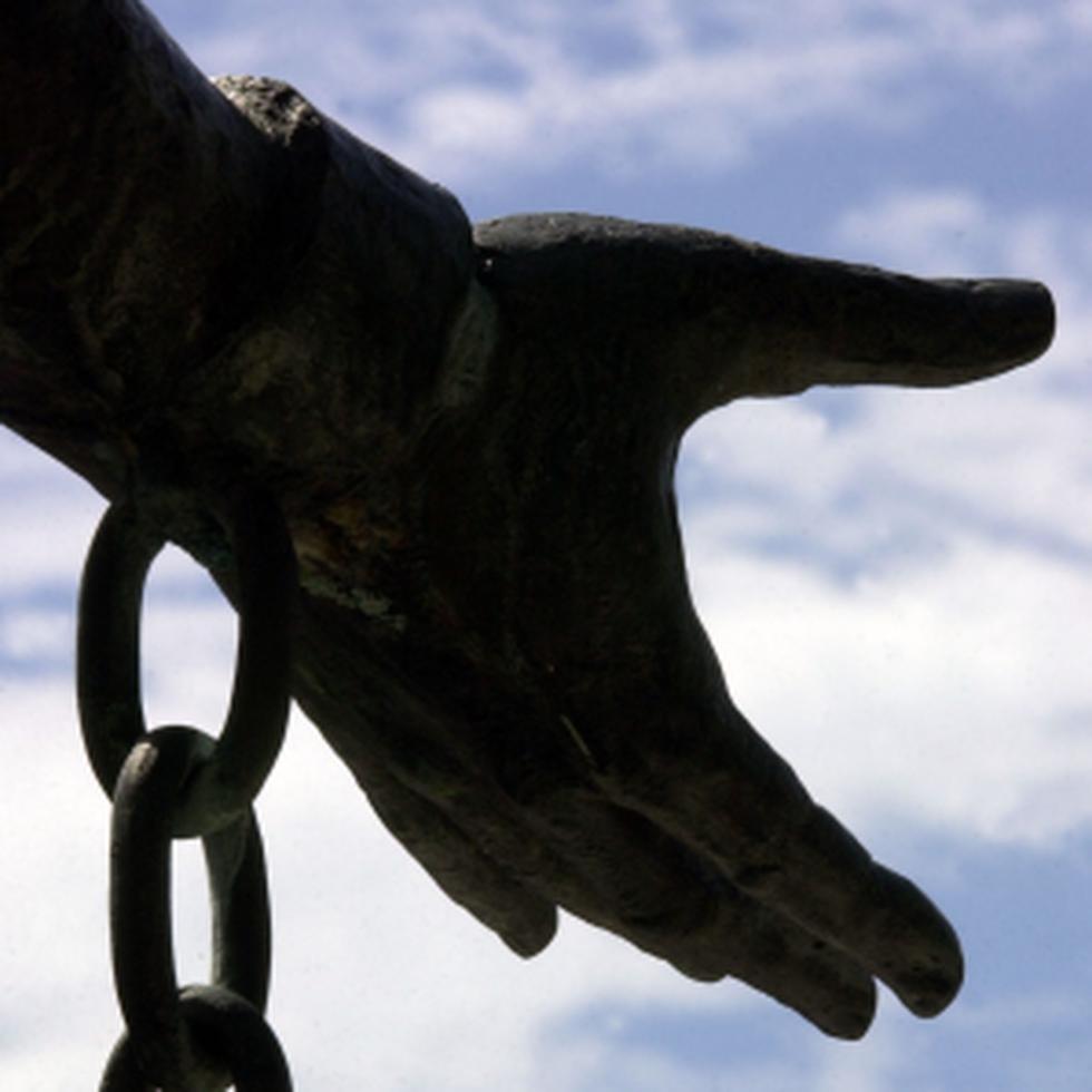 El concepto de esclavo es “el de una mercancía en manos del amo”, sostuvo el analista José Luis Méndez. (Archivo)