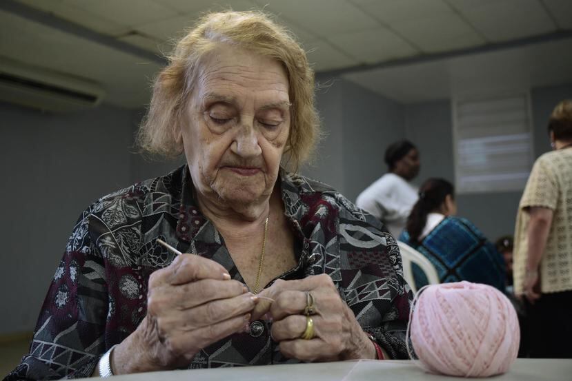 Hilda  Torres Anfriani, de 91 años, participa hace  tres décadas de estos talleres.