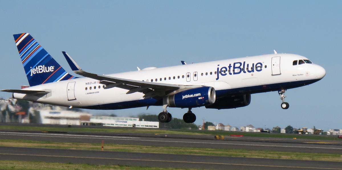 JetBlue tiene presencia en los aeropuertos de San Juan, Ponce y Aguadilla.