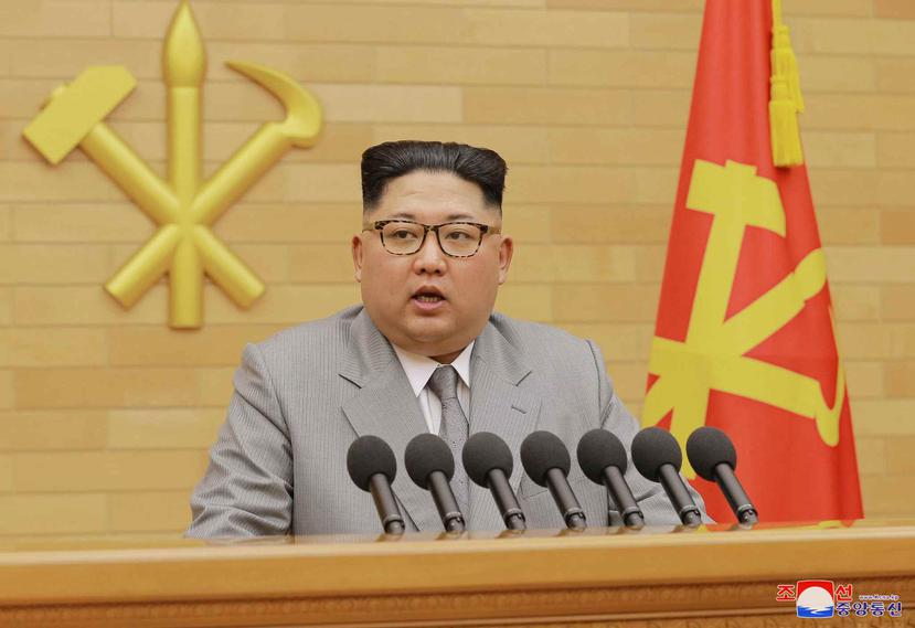 Kim Jong-un indicó que si el presidente de Corea del Sur "mantiene la comunicación" con él, la crisis en la península coreana "se solventará fácilmente". (AP)