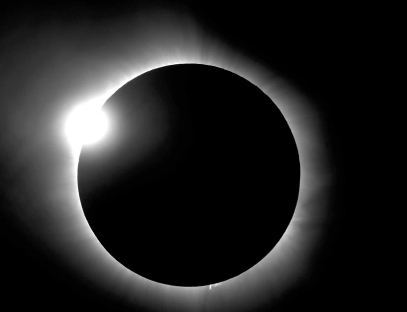 La Sociedad de Astronomia del Caribe exhortó a nunca mirar hacia el Sol sin estos filtros especiales.  (Archivo)