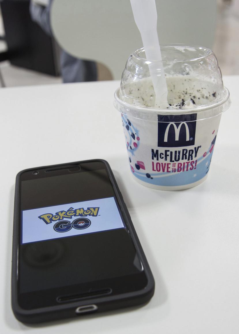 Las acciones de la filial nipona de McDonald's alcanzaron hoy su mayor precio en la Bolsa de Tokio desde 2001, tras anunciar que sus establecimientos de comida rápida colaborarán con el lanzamiento en el país asiático del juego "Pokémon GO".